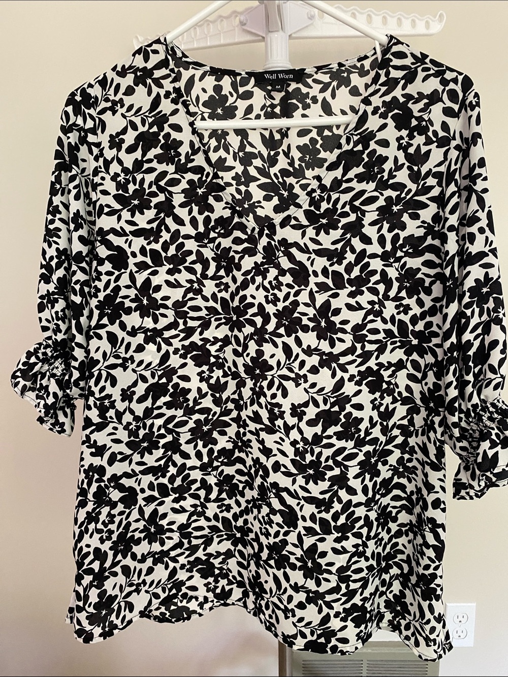 Black and White V-neck Floral Henley Blouse